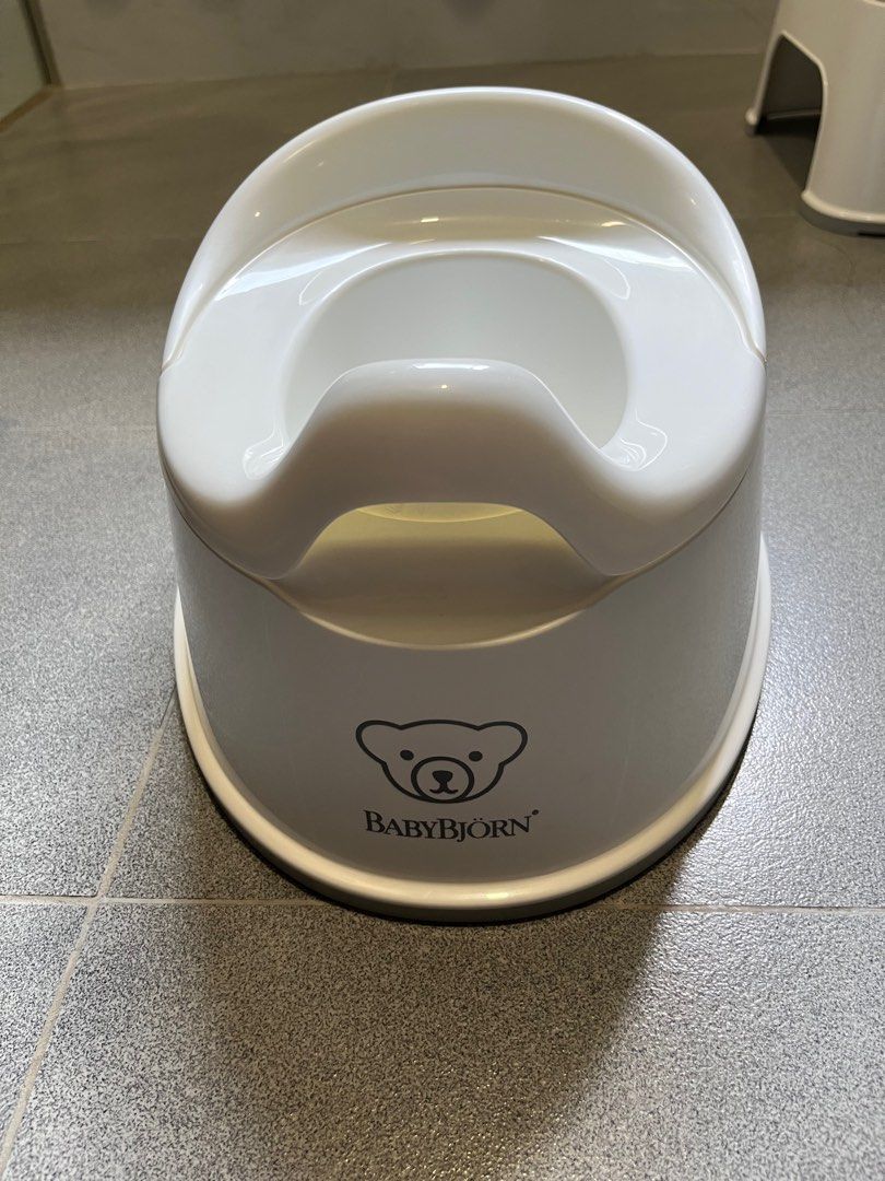Baby Bjorn Smart Potty Chair White, Babies & Kids, Bathing & Changing