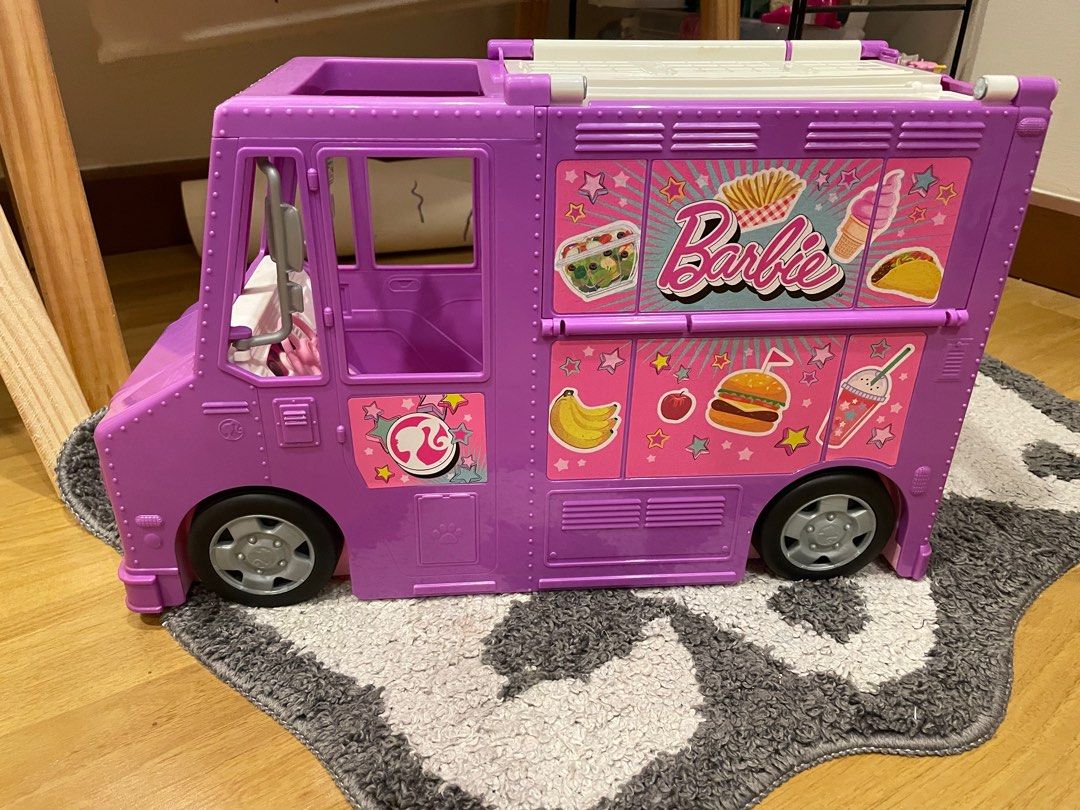 Pink barbie 2025 food truck