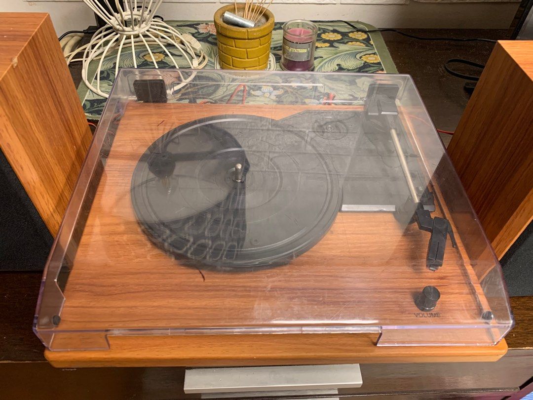 Bauhn Turntable with Stereo Speakers & Aux In on Carousell