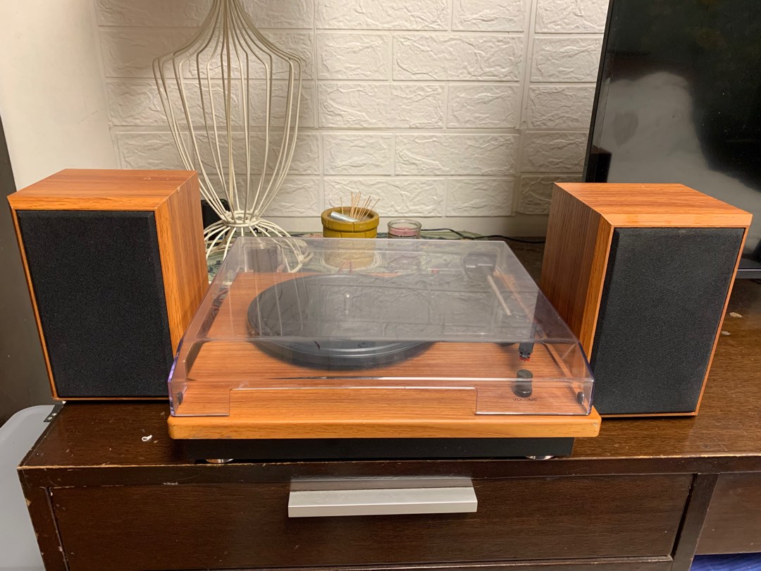 Bauhn Turntable with Stereo Speakers & Aux In on Carousell