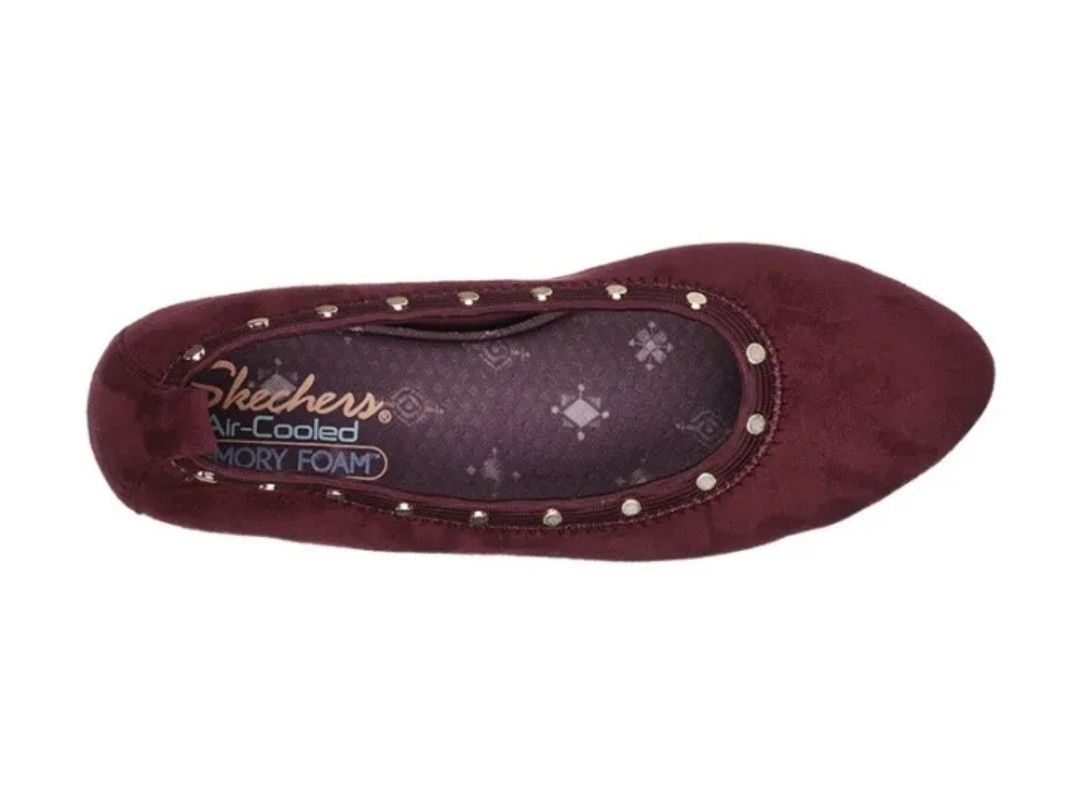 Brand new skechers maroon flats Women s Fashion Footwear Flats