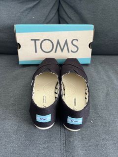 Brand New Toms Black Size 7 Womens