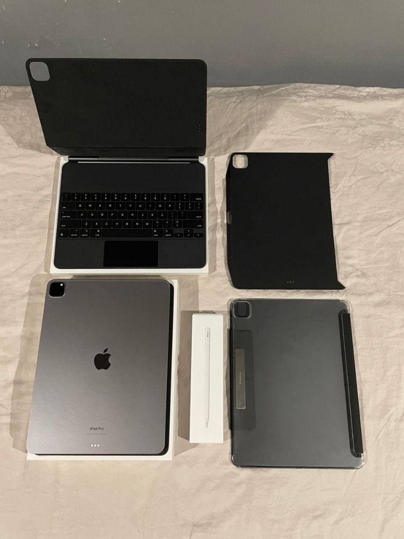 (BUNDLE) Ipad Pro 12.9 M2 6th Gen Wifi 128GB + Apple Magic Keyboard +  Apple Pencil 2 + 2 SwitchEasy Casing