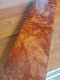 Burl kayu motif 3D unik