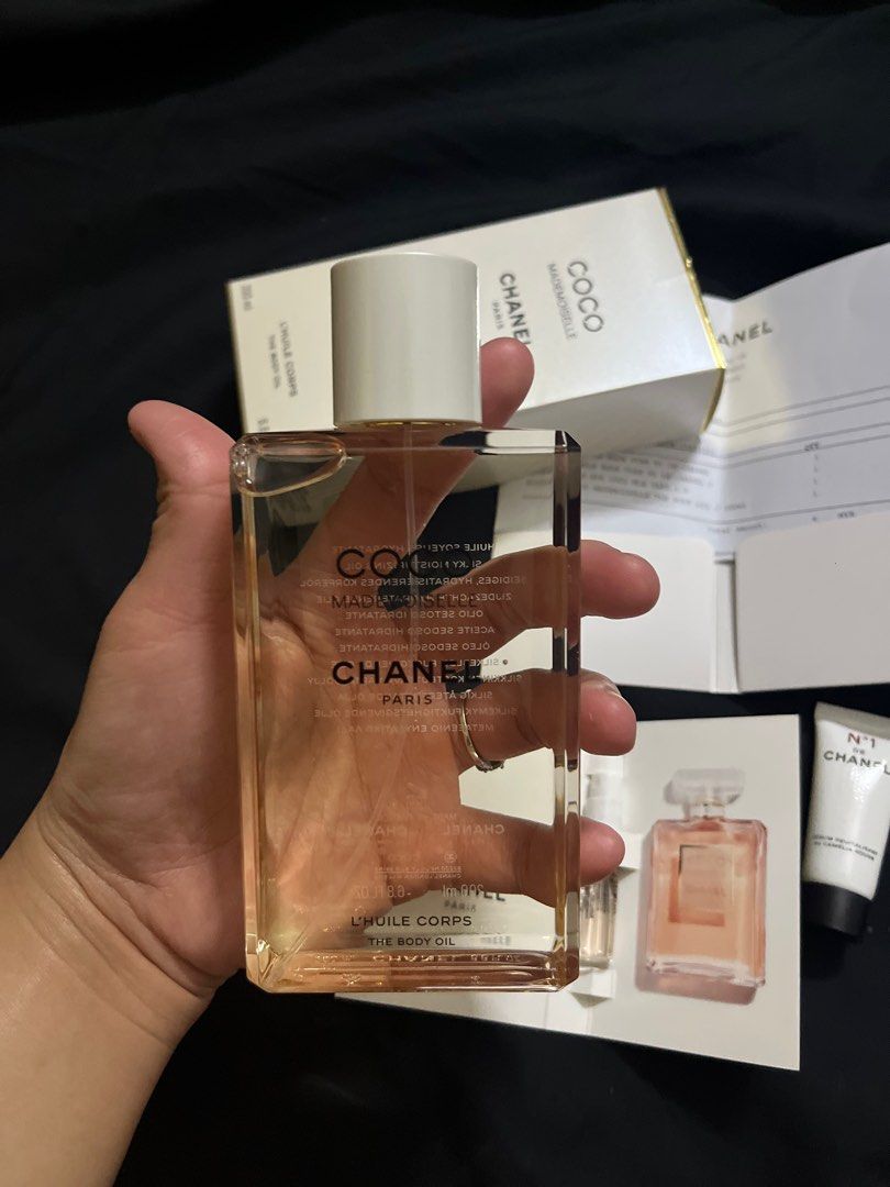 Chanel Coco Mademoiselle The Body Oil 200ml, Beauty & Personal Care, Bath &  Body, Body Care on Carousell