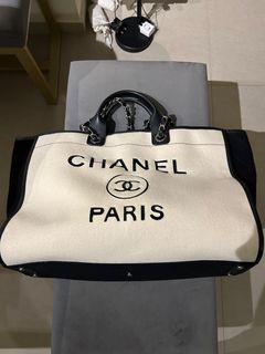 Chanel 22S Deauville Tote, Luxury, Bags & Wallets on Carousell