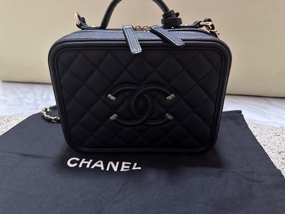 Chanel vanity online case 8.5