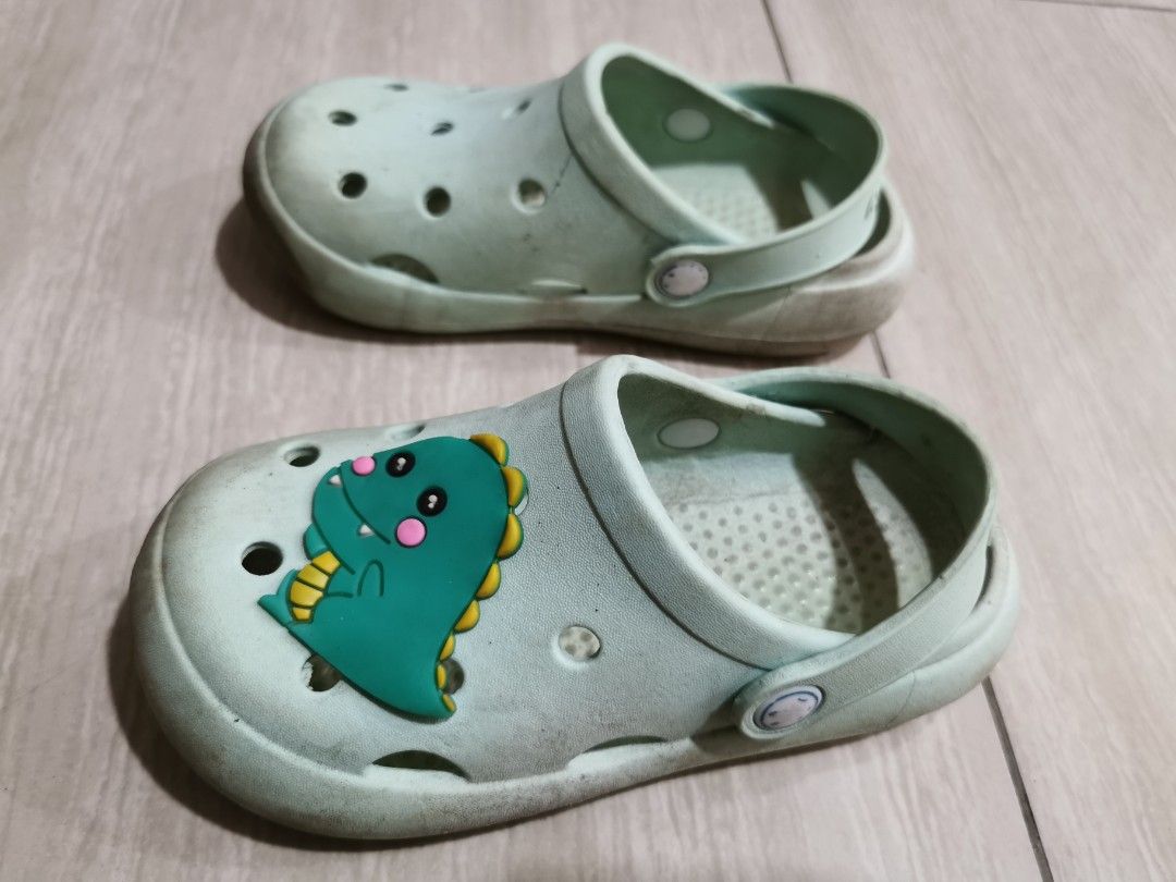Dinosaur sandals hot sale for toddlers