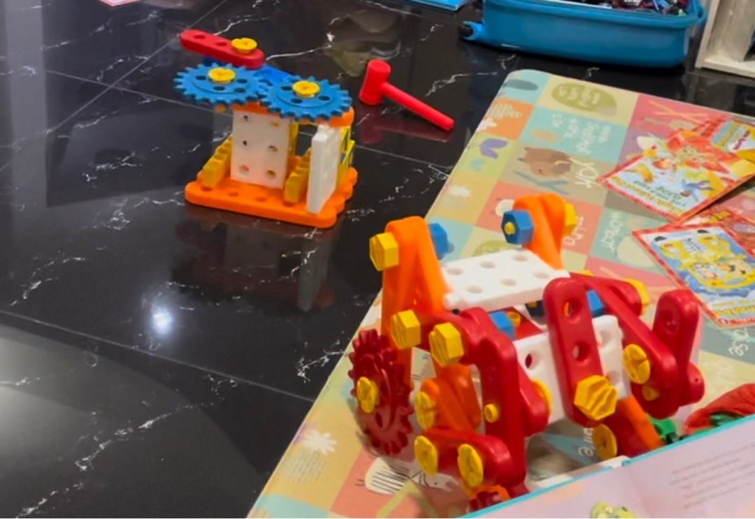 Engineering toys STEM, Hobbies & Toys, Toys & Games on Carousell