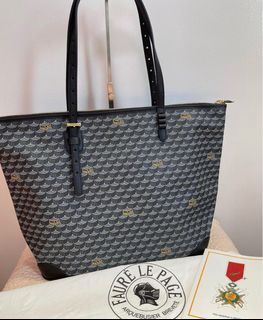 Faure Le Page Daily Battle Vertical Tote 30, Luxury, Bags & Wallets on  Carousell