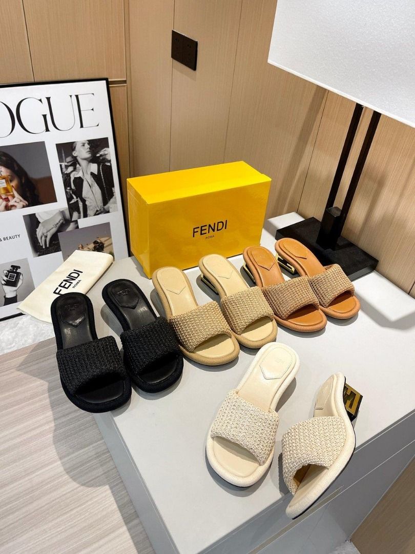Latest hotsell fendi slippers