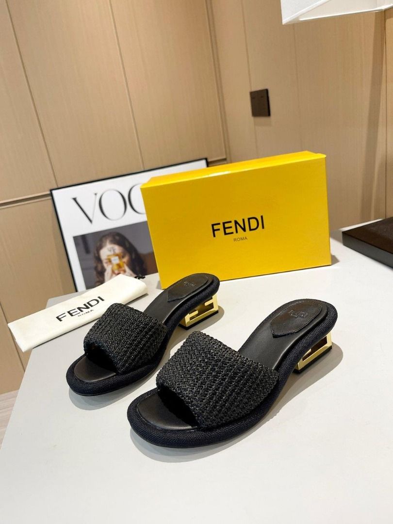 Fendi woven flat summer sandal outdoor street slipper flip flop