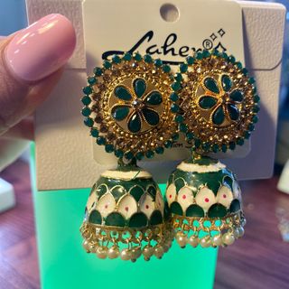 (Category: ) located in . Submitted by pkreations (Listing ID 1250498169, Image 1). Description: .