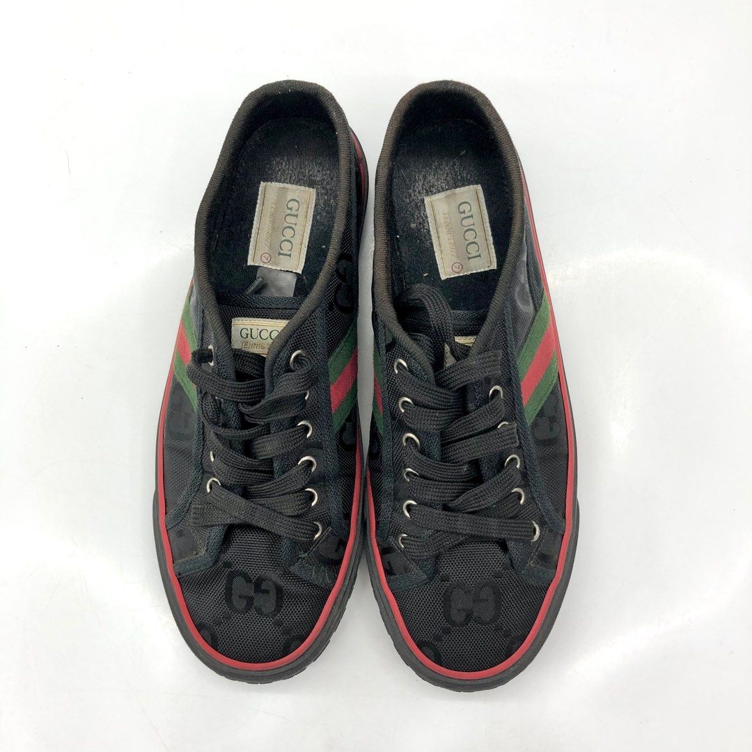 Nike store squalo gucci