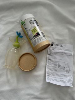 Hakaa Silicone Breast Pump with cover