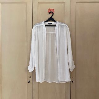 Hardware white sheer outer