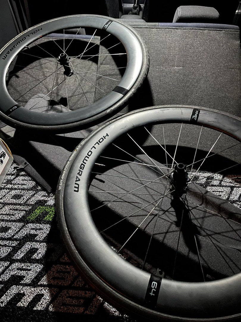 Hollowgram knot 64 SL carbon wheelset