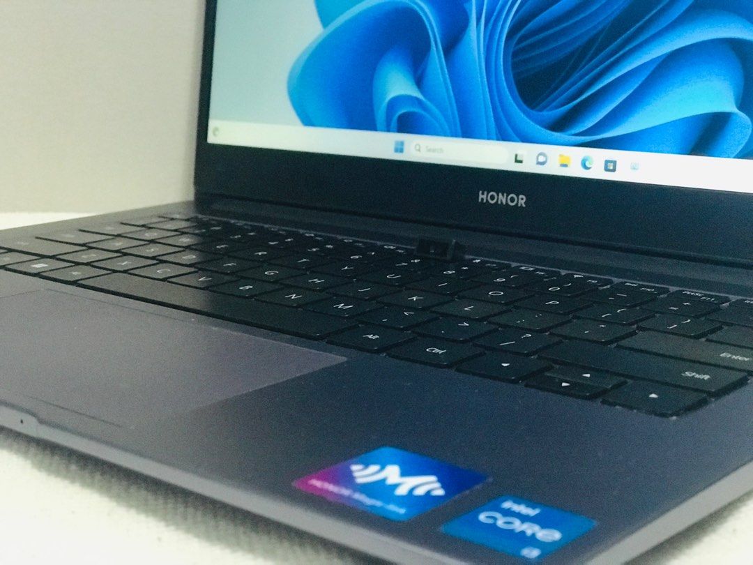 HONOR LAPTOP💥i3-11th Gen💥8 GB RAM💥256 SSD💥Windows 11 (Category: Laptops & Notebooks) located in San Juan City. Submitted by Karl_Mathew (Listing ID 1250536708, Image 2). Description: HONOR LAPTOP💥i3-11th Gen💥8 GB RAM💥256 SSD💥Windows 11 Quick Specs; 💥Intel Core i3-1115G4 3.00 (4 CPUs) 3.0GHz 💥Memory; 8 GB RAM DDR4 💥Storage; 256 SSD 💥Intel UHD Graphics 💥1920 x 1080 (32bit) (60Hz) 💥Windows 11 ▪︎ Good Condition ▪︎ Test To Sawa ▪︎ Good C