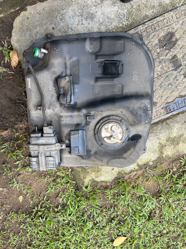 Hyundai avante fuel tank, Car Accessories, Accessories on Carousell