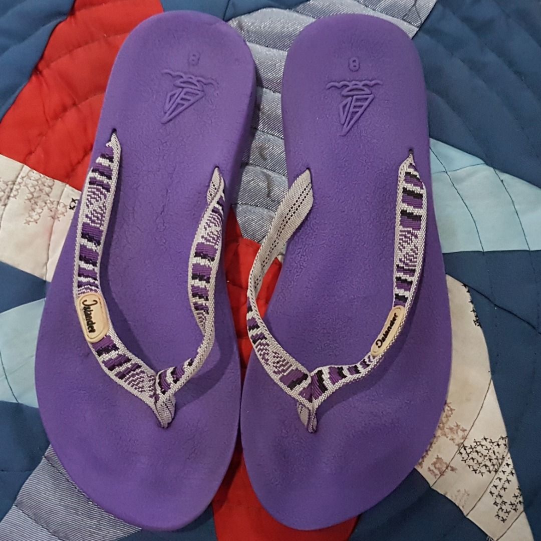 Islander shop slippers colors