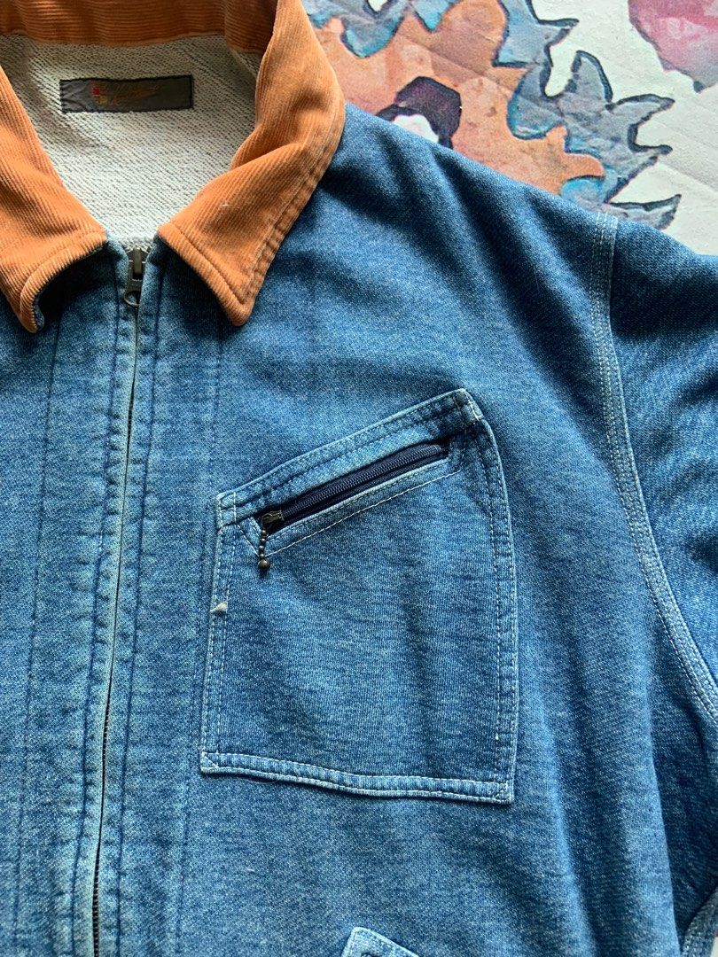 Jacket (Category: Coats, Jackets and Outerwear) located in Petaling Jaya. Submitted by satansden (Listing ID 1250446171, Image 3). Description: P24 L26.