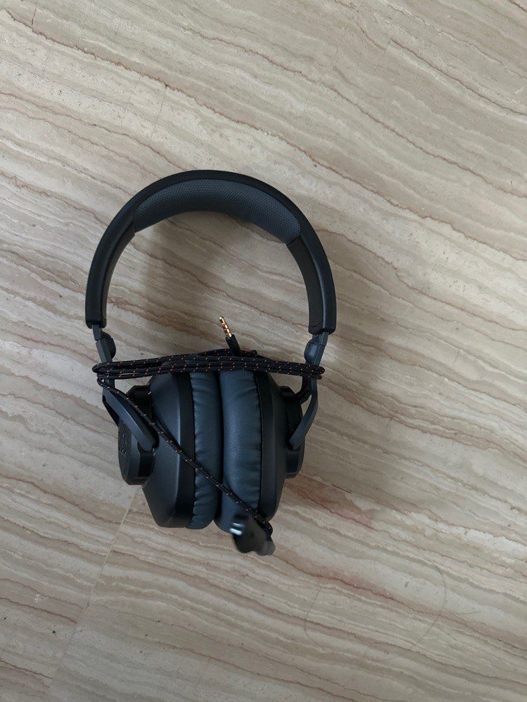 JBL Quantum 100 headphone with mic, Audio, Headphones & Headsets on ...