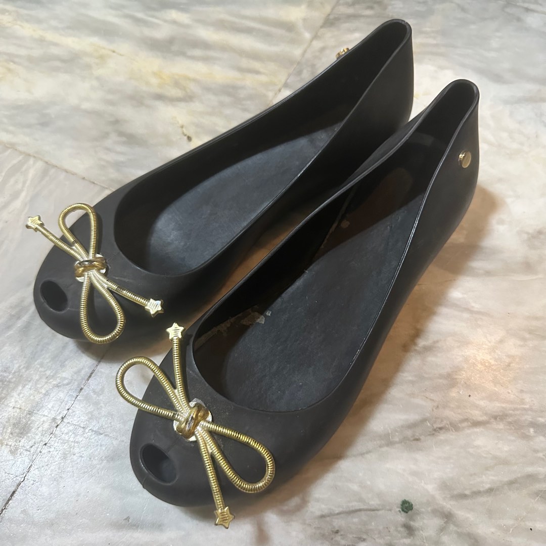 Jelly Flats on Carousell