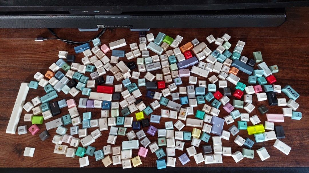 Keycap grab bag Cherry and OEM (Category: Computer Keyboard) located in Paranaque City. Submitted by luiswsws (Listing ID 1211655843, Image 3). Description: Selling random keycap grab bag bought from keybox store in shopee. Most of the keycap profiles are cherry while some a OEM update: added shine thru white caps for tkl (cherry profile) update: 400 last price Payment: Gcash or BDO Shipping: Lalamove or Grab Express.