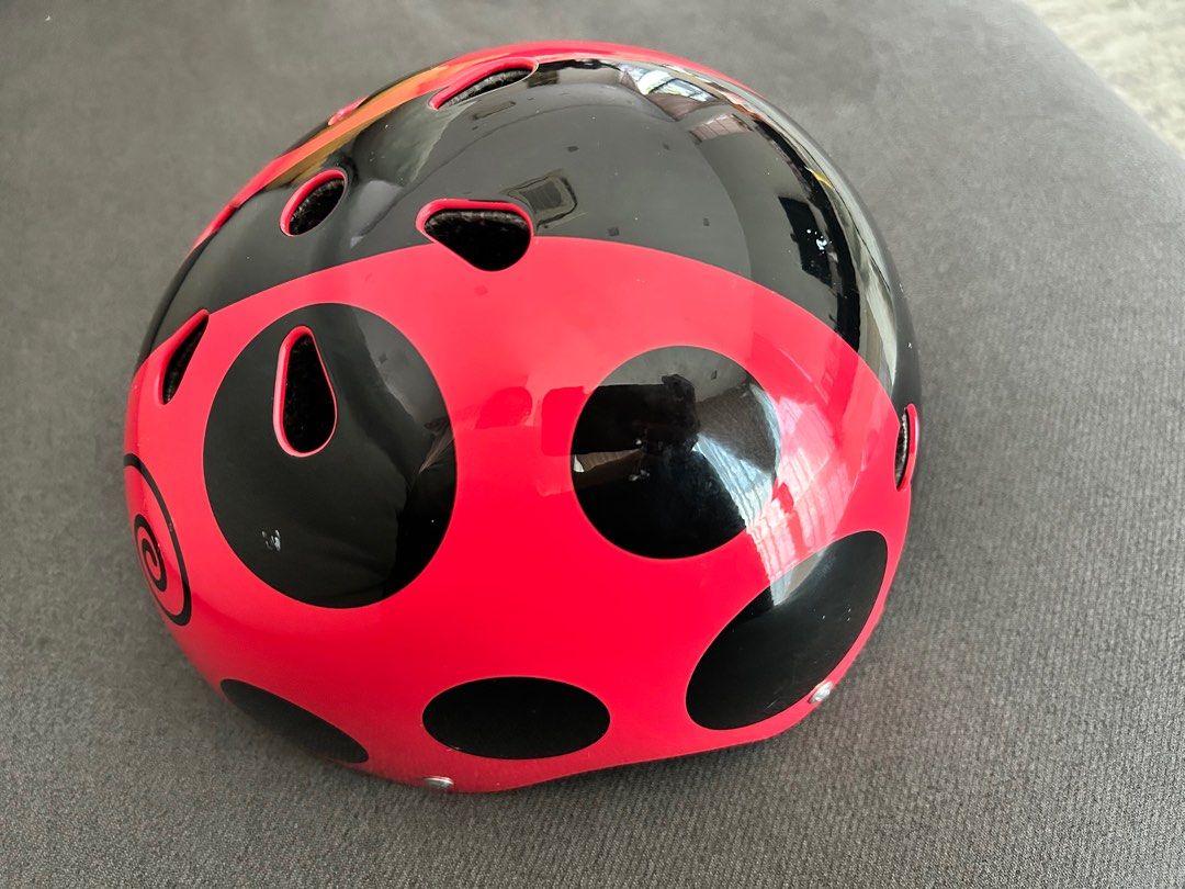 Nutcase shop ladybug helmet