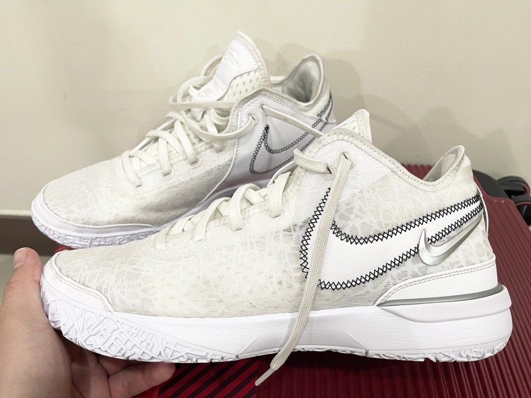 Lebron 20 NXXT Triple White