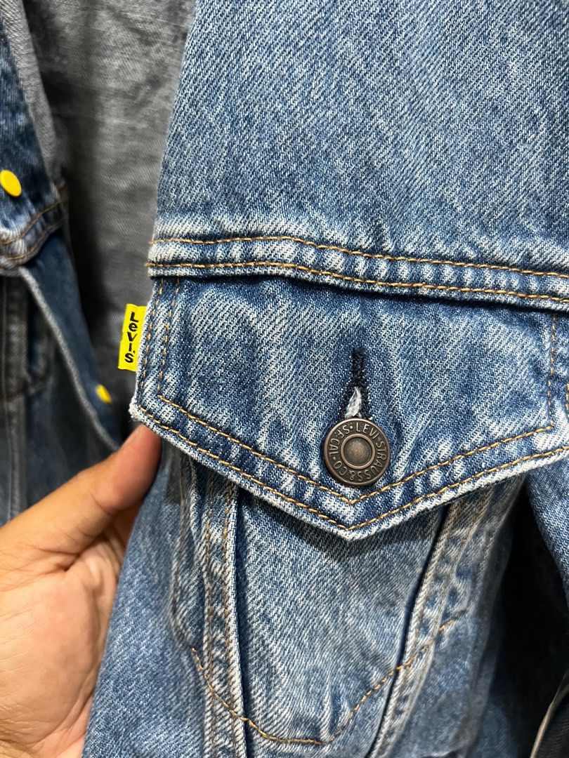 Levi's snoopy store denim jacket