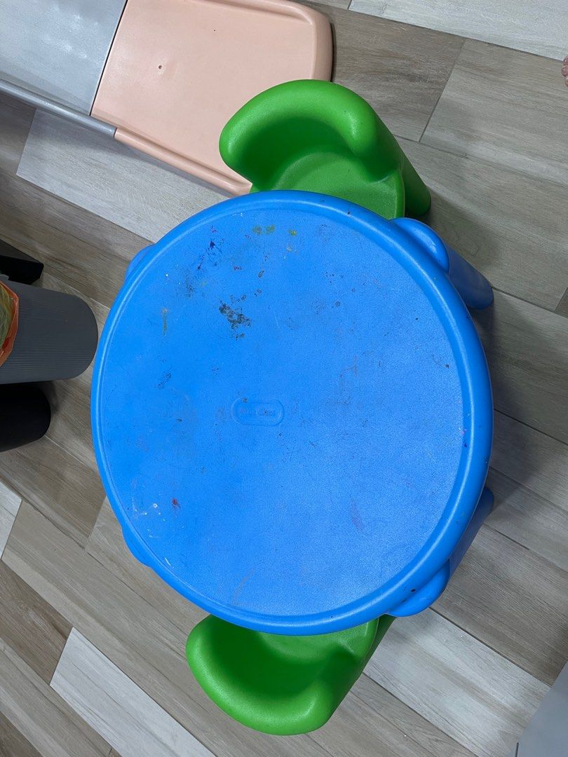 Little tikes bright and bold hotsell table and chair set