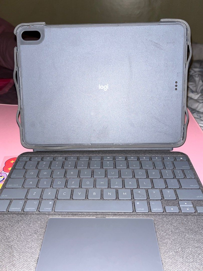 Logitech Combo Touch Keyboard Case iPad on Carousell