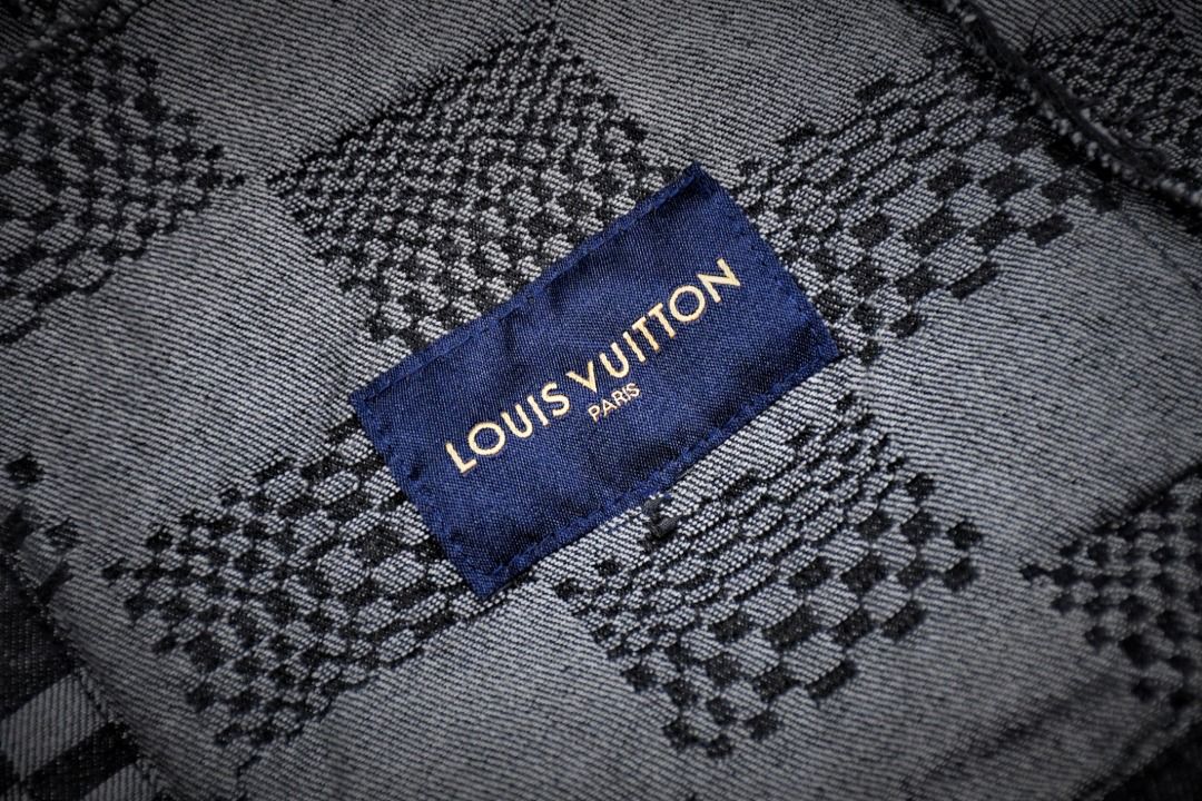 LOUIS VUITTON - Distorted Damier Denim Jacket Runway Show