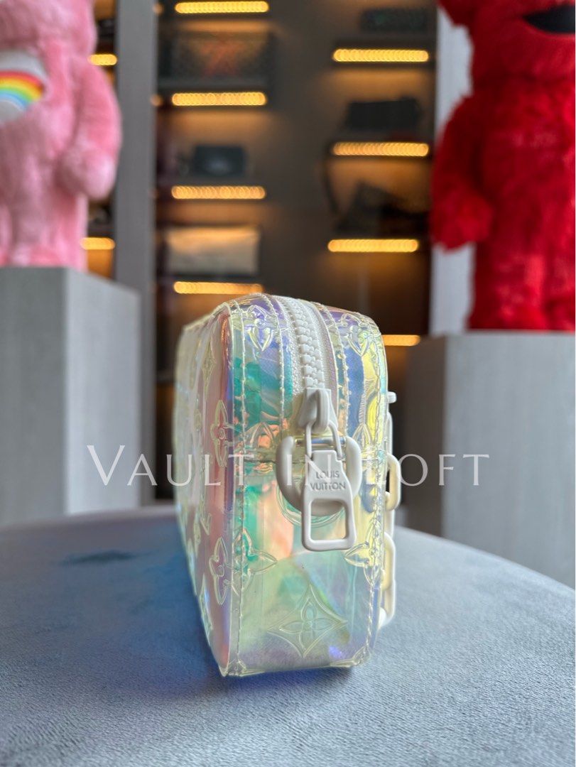 Louis Vuitton Prism 🍭🍭Pochette Volga / Available online and