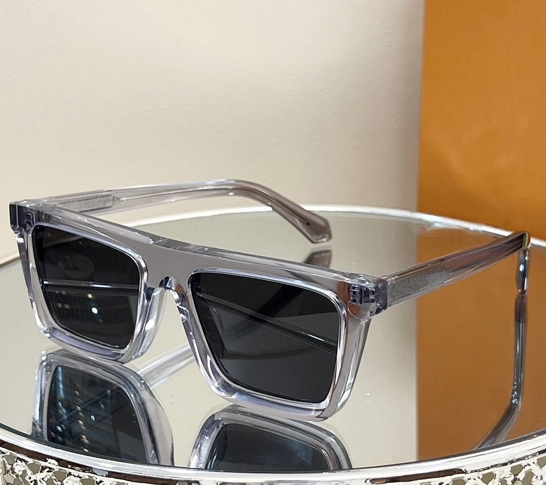 LV Bloom Square Sunglasses S00 - Accessories Z1808E