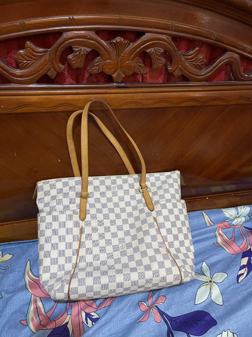 Louis Vuitton Vernis Murray Backpack Yellow, Luxury, Bags & Wallets on  Carousell