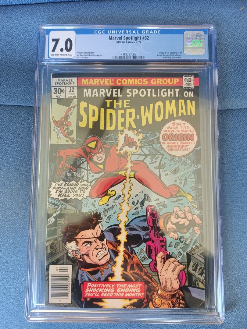 Marvel Spotlight 32 CGC 7.0 1st spiderwoman, Hobbies & Toys,
