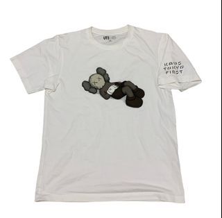 Men Kaws Tokyo first X Ut Japan