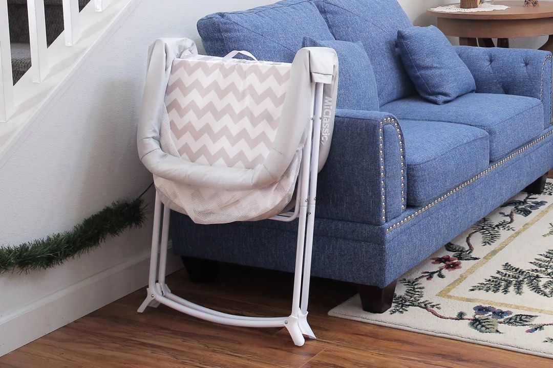 Miclassic 2in1 stationary & rock bassinet on sale
