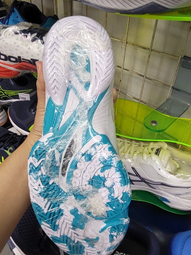 Mizuno wave top claw badminton
