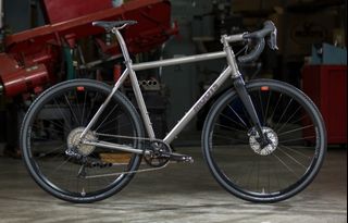 （分類：）位於 。 由 secretbike 提交（商品編號 1250473003，圖片 1）。簡介： 。