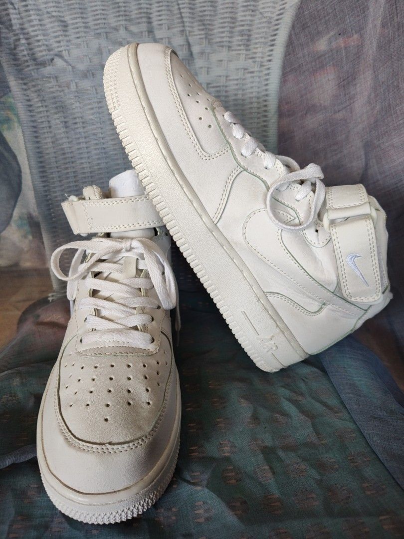 Nike Air Force One Mid Triple White Size 41, Fesyen Wanita, Sepatu - Main Image