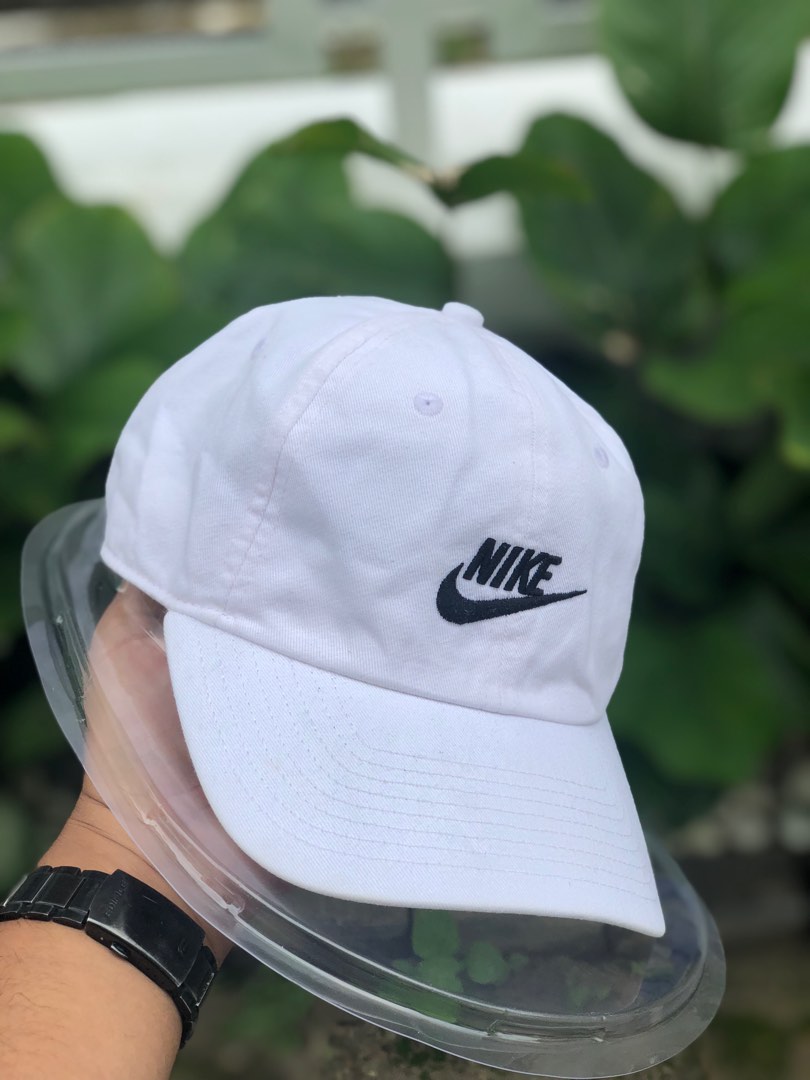 Nike: White Heritage86 Cap