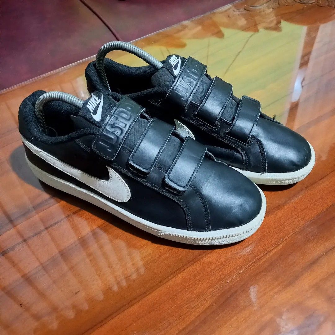 Nike court royale velcro hotsell