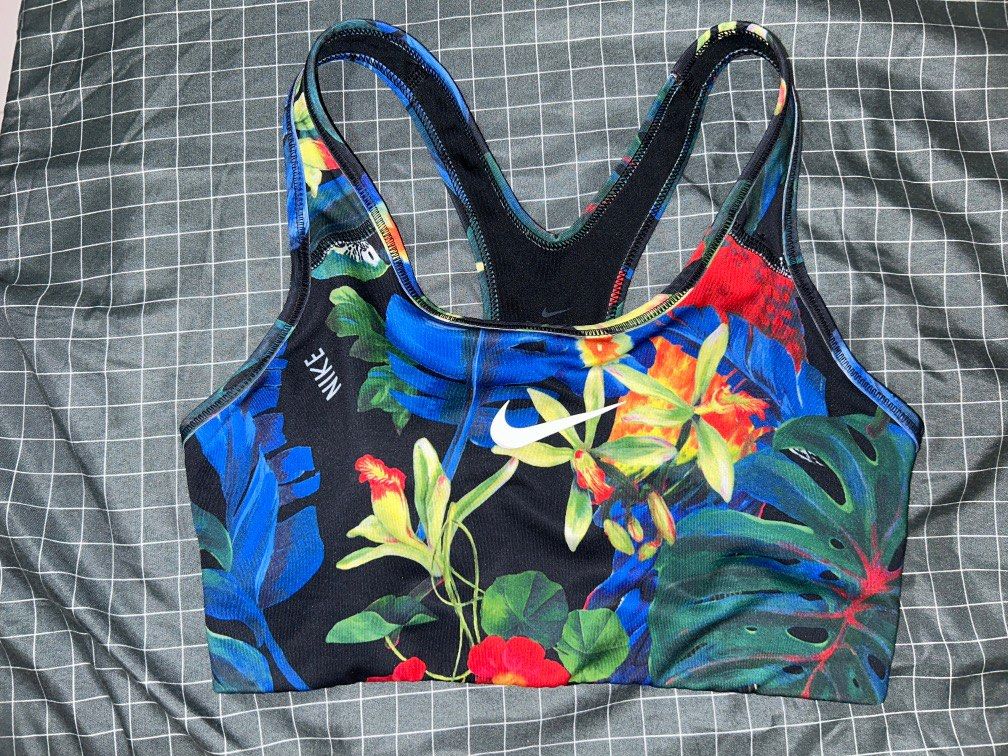 Nike Sports Bra Women s Fashion Activewear on Carousell
