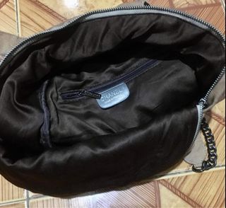 (Category: ) located in . Submitted by ofwthrift (Listing ID 1250419453, Image 1). Description: .