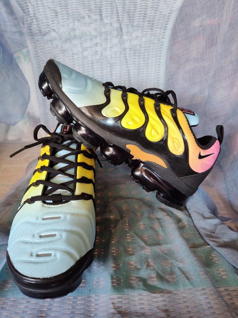 Nike vapormax plus top black/bleached aqua/vivid sulfur/black