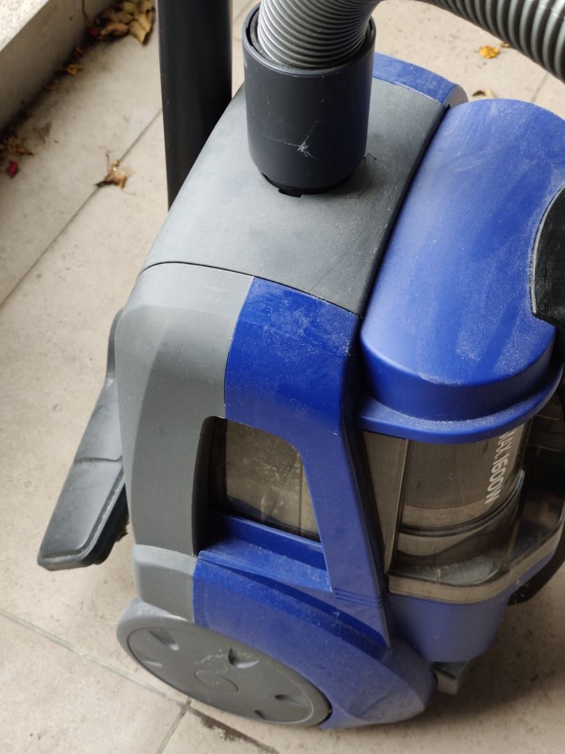 Panasonic Bagless Canister Vacuum Cleaner PSNMCCL561, TV & Home