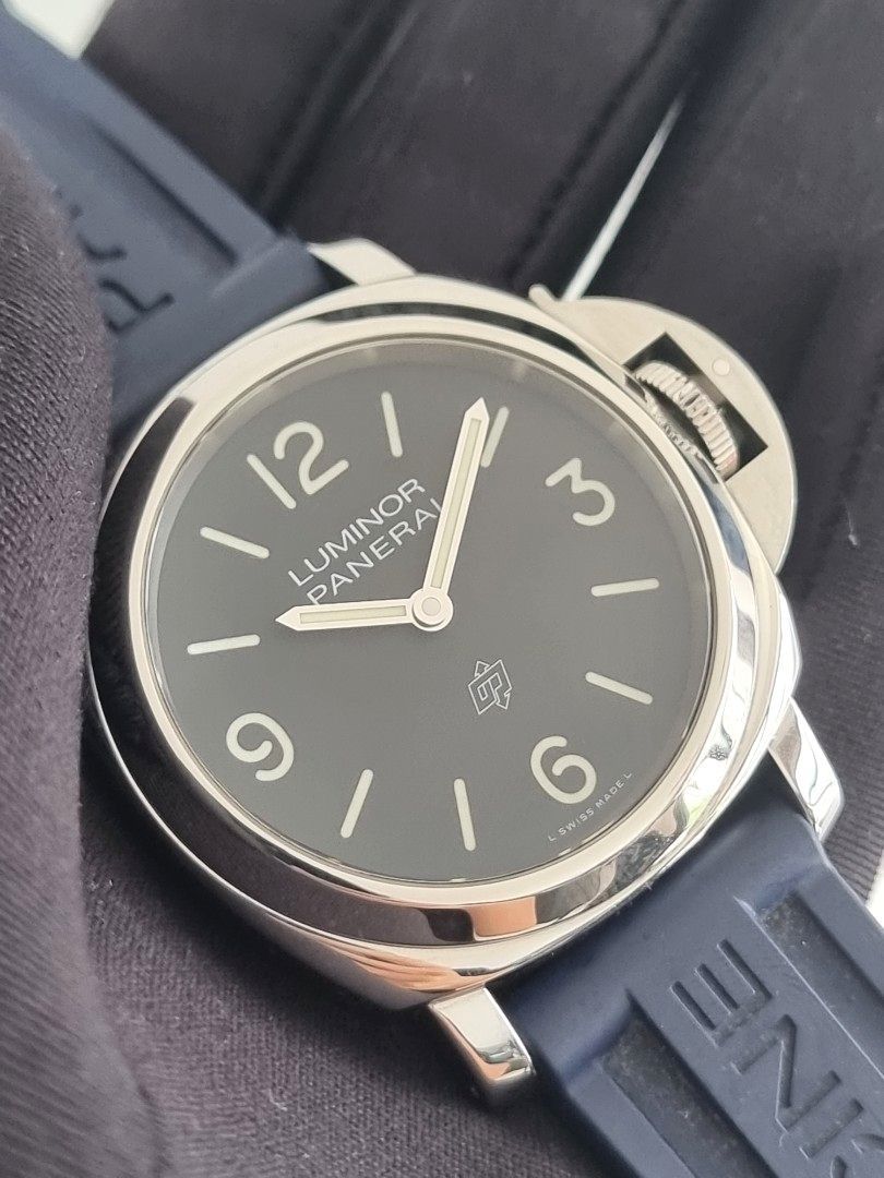 Panerai hotsell pam 01086